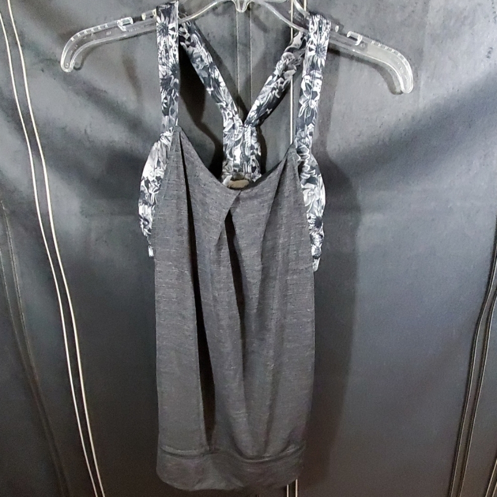Lululemon tank with bra